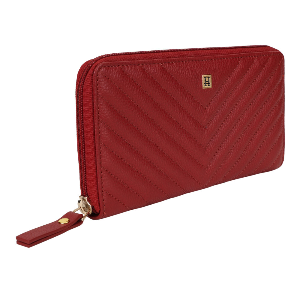 Hiroshi Quilted Signature Red Zip Around Purse - Image 4