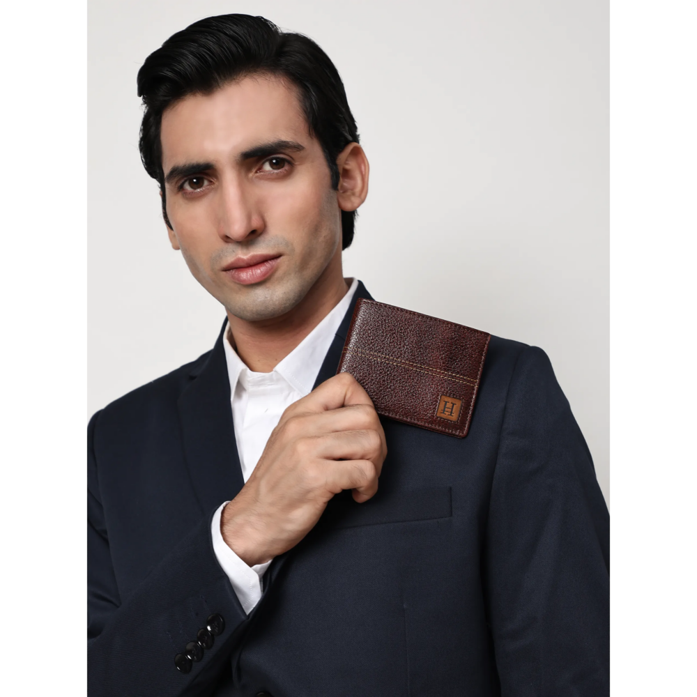 Brown Bi Fold Sleek and Stylish Wallet