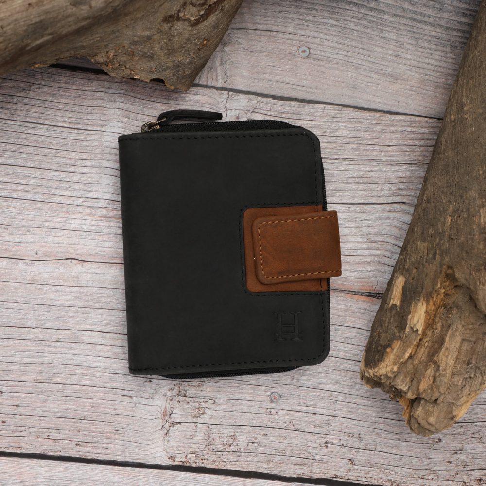 Black and Tan Bi Fold Wallet